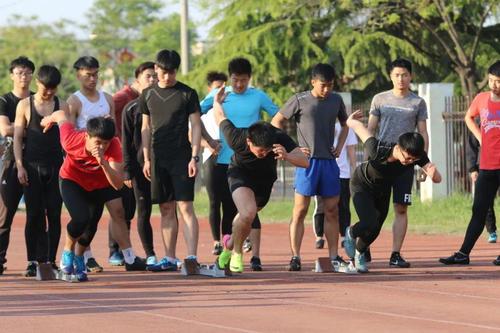 体育生大学可以做的兼职体育生大学的兼职之路，探索与机遇